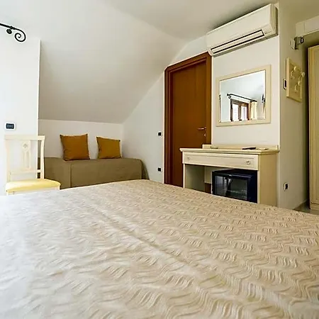 Florence 3*